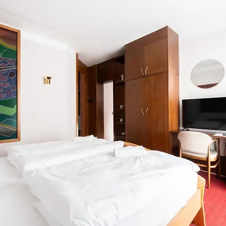 širák Hotel