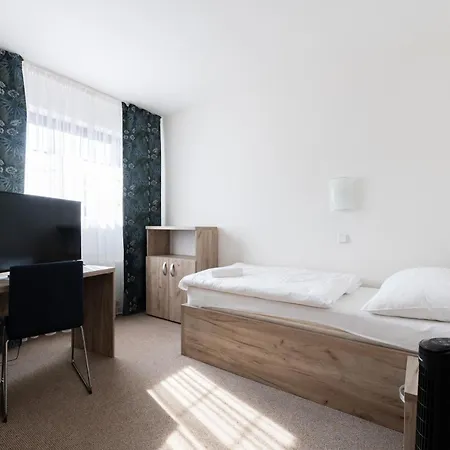 širák Hotel 3*