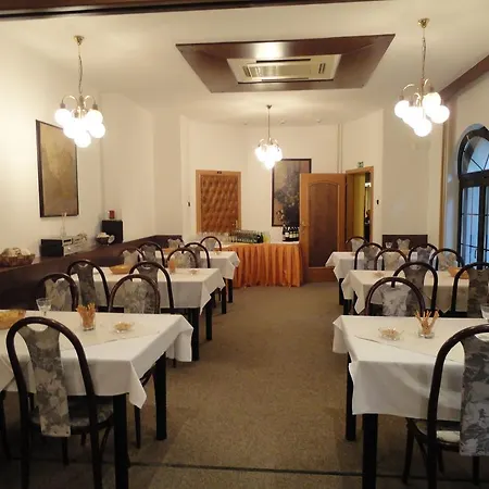 Hotel Sirak