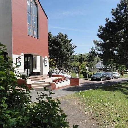 Hotel Sirak 3*