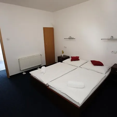 Sirak Hotel 3*